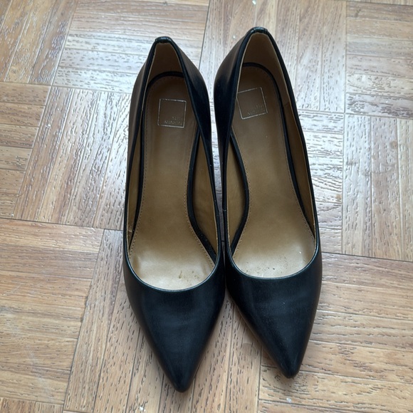 Professional black heels - Picture 2 of 3